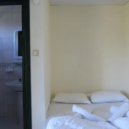 Sesra Garden Hotel Hotel