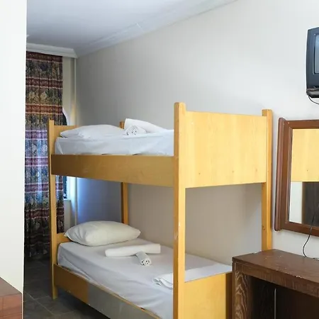 Sesra Garden Hotel 酒店