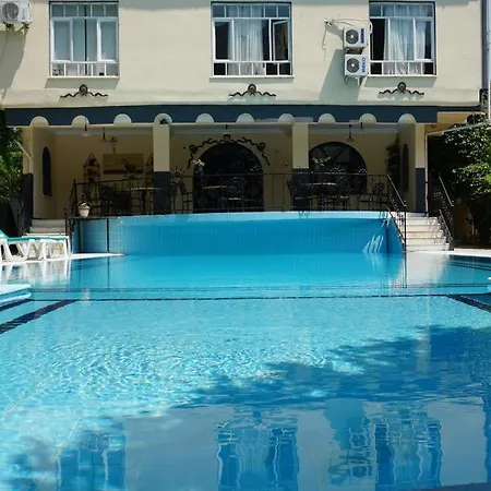 Sesra Garden Hotel Hotel